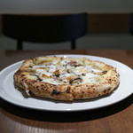 Motive Pizzeria E Caseificio - 2019年3月再訪：フンギ3種とイタリア産熟成ラルド☆