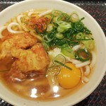 驛麺家 - 玉子うどん (税込)370円にトッピング鶏天２個(税込)100円をトッピング！ ※拡大(2019.03.01)