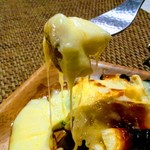 神田 まる牛 second - 温野菜の上でラクレットチーズがトロ～(*￣∇￣)ノ