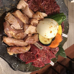 焼肉ホルモンたんど - たれ   ハラミ、赤身角切ロース、鶏もも