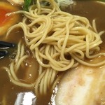 らーめん ダイニング れんげ - 「煮干醬油そば（ハード）」（880円）の麺アップ