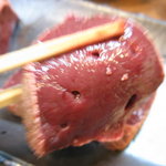 もつ焼 まるい - 出会った衝撃と感動を表現するコンパクトカメラの奇跡の一枚（処理なし）