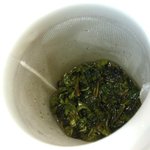 アジアンティー 一茶 - 安渓鉄観音の茶葉。お願いすればお湯も足していただけます。