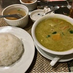 SIAM LANNA - ゲェーンキョワーン（グリーンカレー）980円