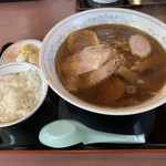 万八らーめん - 