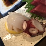 山海 - 山海おまかせ定食 1,500円
            銀ダラの煮付け、山菜の天ぷら、刺身盛合せ、じゅん菜、アラの味噌汁、ご飯大盛＋軽め