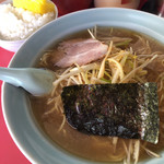 ラーメンショップ - こちらがご無沙汰の『ラーメンショップ』さんの
ネギラーメンでございます…