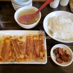 藤井屋 - パリパリ餃子定食　580円