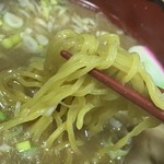 日の出食堂 - 麺はこんな感じ