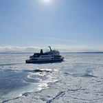 麺屋 海嵐 - ［2019/02］おーろら号は紋別のガリンコ号IIのように砕氷機で氷を割るのではなく、その自重で氷を割りながら進みます。