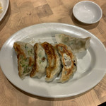鴻元食坊 - 餃子 389円