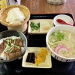 食事処 春日 - 豊後牛ハーフうどん １４０４円