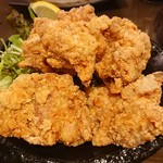 飲んべぇ食堂 らくだ屋 - 鶏唐揚げ