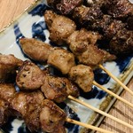 炭火の焼きとんともつ煮込み専門個室居酒屋 小倉やきとん酒場 - 上たん、こめかみ、ふわ