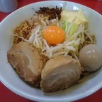 豚ゆう - まぜそば 200ｇ 800円 豚マシ1枚、味玉トッピング