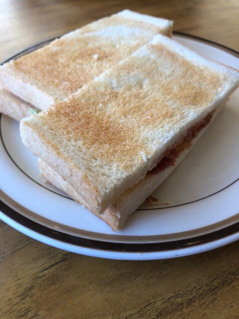 コンパルのアイスコーヒーをこぼさないようにグラスに注ぎます By ジョン犬 コンパル 御器所店 御器所 喫茶店 食べログ