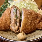 とんかつ一幸 - とんかつと納豆のコラボ‼️
      納豆好きなら、絶対に食べて欲しい逸品です❗️v