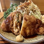 とんかつ一幸 - 
      ウスターソースとの相性が抜群‼️＼(^o^)／