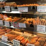 大野屋牛肉店 - ディスプレイ│フランクフルトだけ、なぜか英語表記