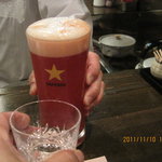 でんでんむし - ビールとトマトジュース割（レッド？？）