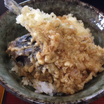 そば紀 - 「ハゼ野菜ミニ天丼」は、ハゼ1尾、野菜2種(茄子・サツマイモ)です。