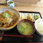 鮮魚と焼とり酒場 花火 - ぶり大根定食