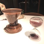 レストラン ビオス - コーヒーを蒸らす