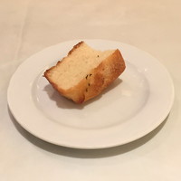 アマルフィイ・モデルナ - パン