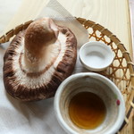 ろばたやき山ろく - プレミアムしいたけ