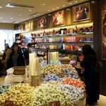 リンツ ショコラ ブティック＆カフェ りんくうプレミアム・アウトレット店 - ショップエリア