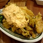 立飲・ビストロシン サンテ - タルタル大盛りの牡蠣フリット