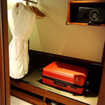 Shangri-La's Far Eastern Plaza Hotel - 