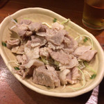 大衆居酒屋　末廣屋 - 豚肉煮は薄口の出汁しゃぶしゃぶみたいな感じだ