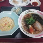 龍光園 - ラーメンセット（鶏がら醤油・７８０円）