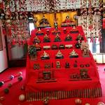 東京 芝 とうふ屋うかい - 伊豆の稲取から取り寄せたひな人形と手鞠