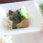 Cafe kaya - 蒸し野菜のひじきソースかけ