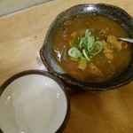 立ち呑み処 なかや - カレーもつ煮