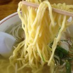 名水ラーメン - 麺