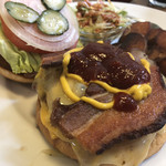 ベーカーバウンス - マスタードとケチャップはお好みでかけてね♡