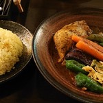 Furano Ya - 柔らか骨付きチキン＆道産野菜 ライスＬ300ｇ1380円