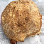 エグ・ヴィヴ - チーズとゆり根のハード系パン