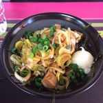 地頭鶏ラーメン本舗阿波家 - セットのネギ辛チャーシュー丼