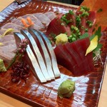 久原 - 【2011.8】刺身盛合わせ（鮪、平目、鰹、松葉鯖）