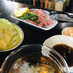 味源 - タレがかなり甘めなので
      うちはタレに辛味噌入れて混ぜ混ぜします
      するとめちゃくちゃ好みになりますよぉ〜♡