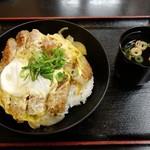 あずみうどん - かつ丼です。(2019年2月)