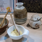 鶏焼肉東京 - タレ、調味料など