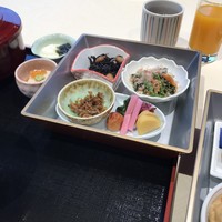 ラ・メール ザ クラシック - 丁寧に作られた御膳でした。
                    ビュッフェは食べすぎちゃうからね^_^