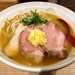 拉麺大公 - 【限定】鶏白湯 焼き味噌ラーメン (吊るし焼きチャーシュートッピング追加)
