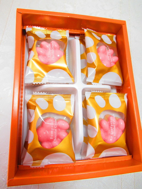 可愛い ねこってるクッキー などを いただいて 北のおみやげ館 は 北海道土産用の人気の手頃な価格の菓子が揃っているお店 Jr札幌駅の近くにある 札幌エスタの地下大食品街にあります By 食べ過ぎ太り過ぎ 北のおみやげ館 札幌 ｊｒ その他 食べログ