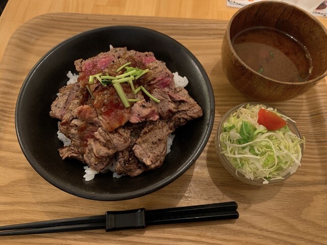 お肉食堂 にくきゅう>